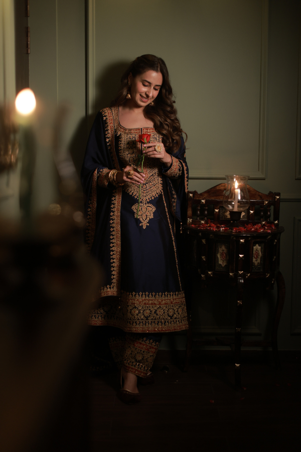 SANIA IN NAVY BLUE PAKISTANI SALWAR SUIT Shakuntlam SANIA IN NAVY BLUE PAKISTANI SALWAR SUIT Shakuntlam
